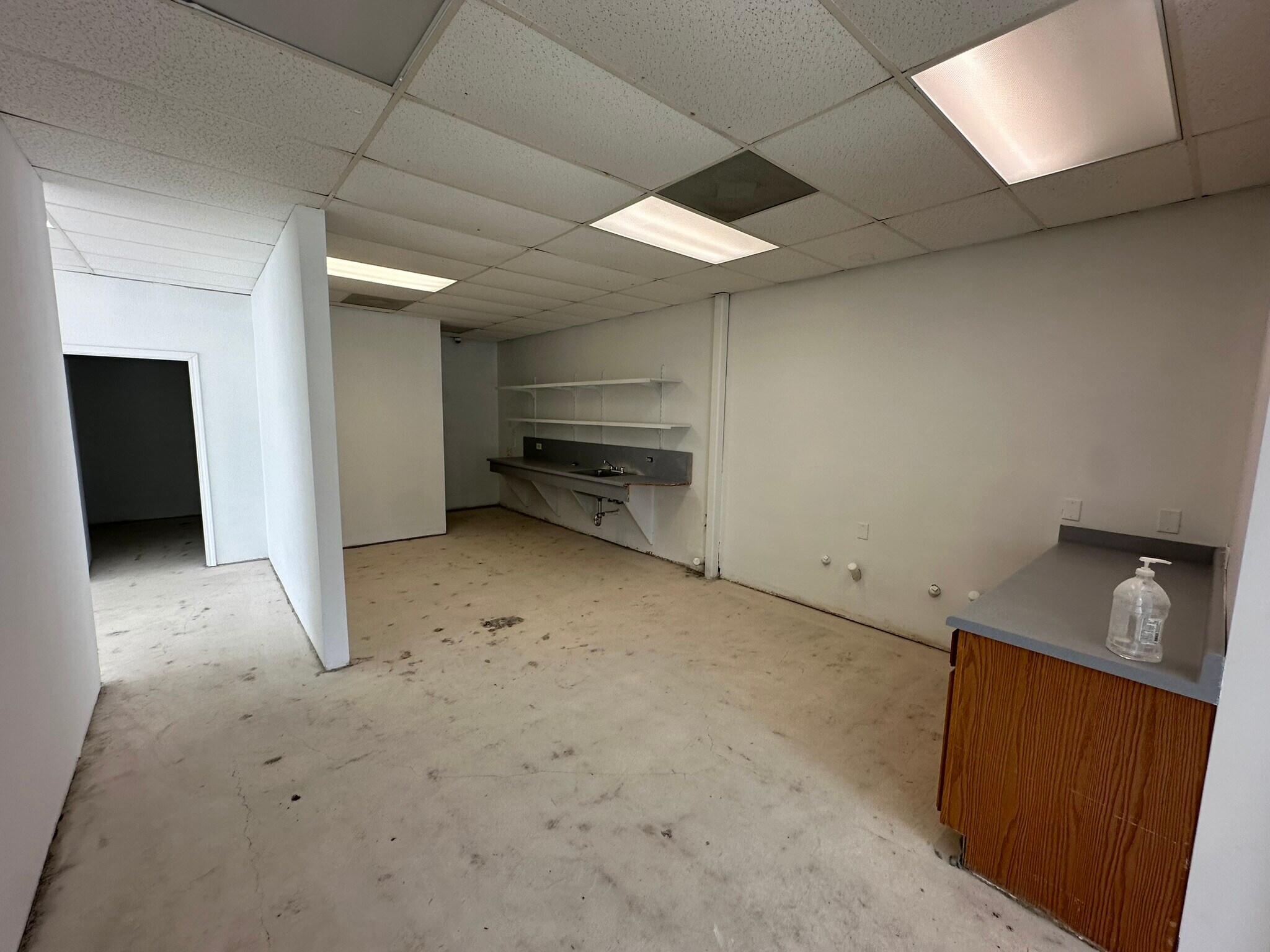 10239 Ironside Dr, San Antonio, TX for lease Interior Photo- Image 1 of 4