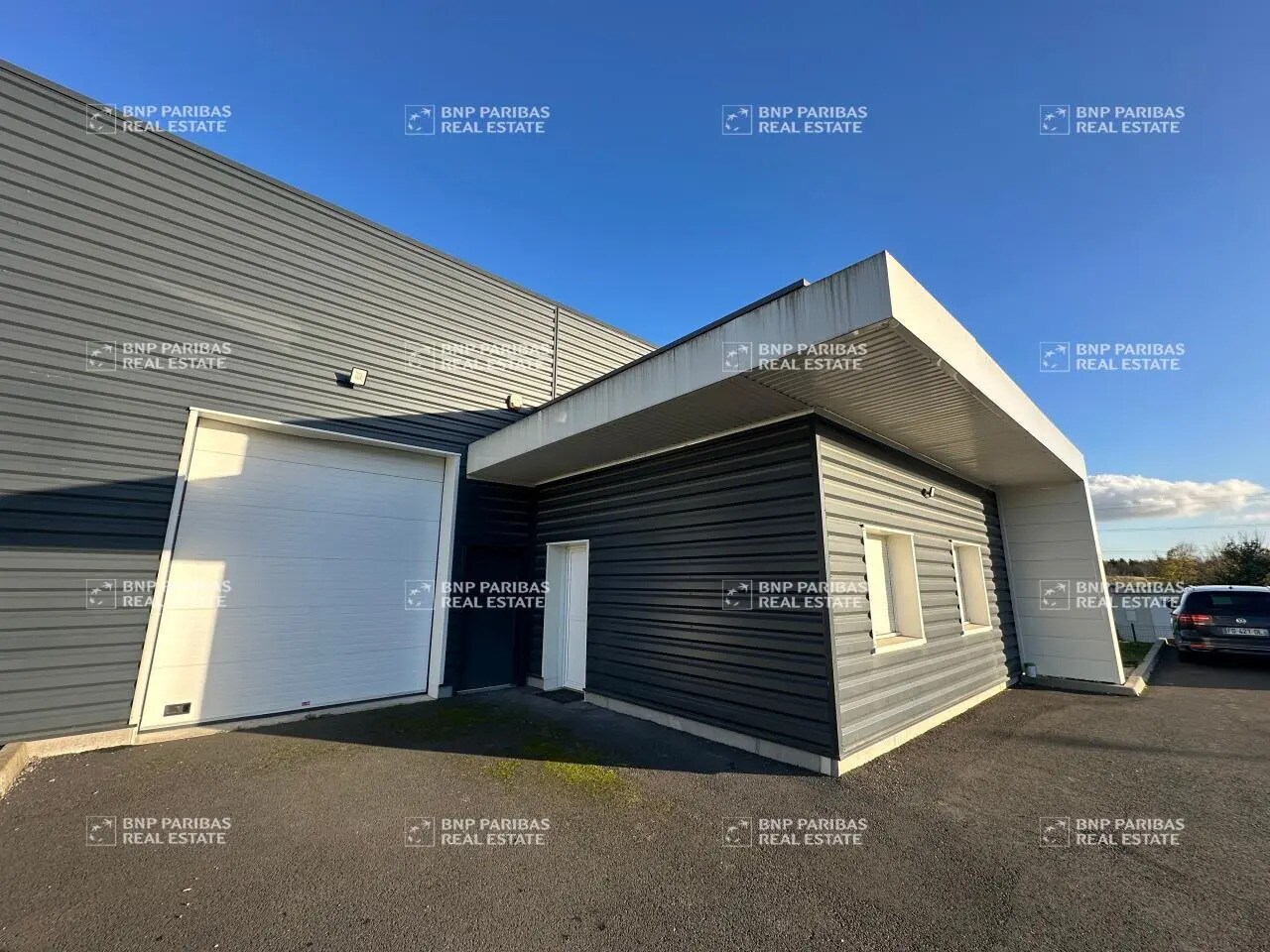 Flex in Chambray-lès-Tours for lease Building Photo- Image 1 of 10