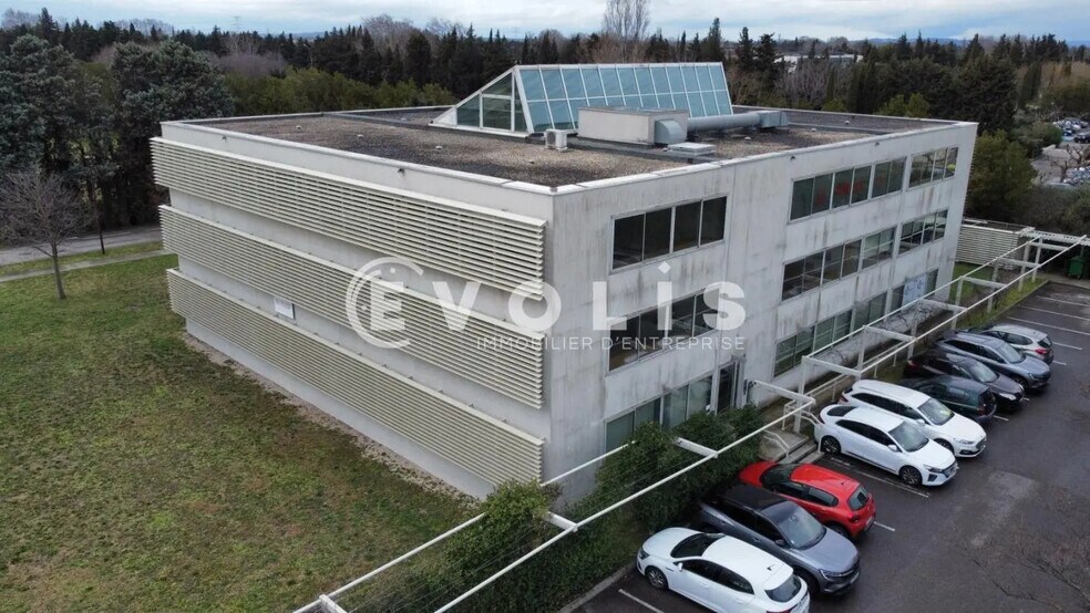 Office in Avignon for lease - Building Photo - Image 1 of 12