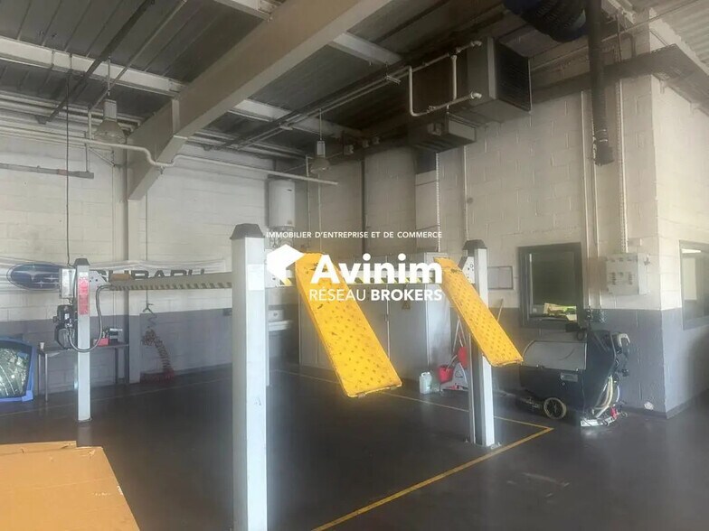 Industrial in SAINT-OUEN-L'AUMONE for lease - Building Photo - Image 3 of 9