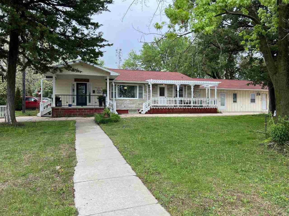 1107 O St, Neligh, NE 68756