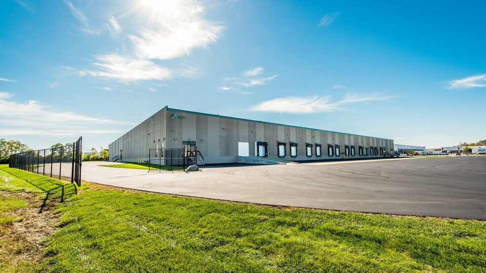 5850 W 80th St, Indianapolis, IN for lease - Building Photo - Image 3 of 17