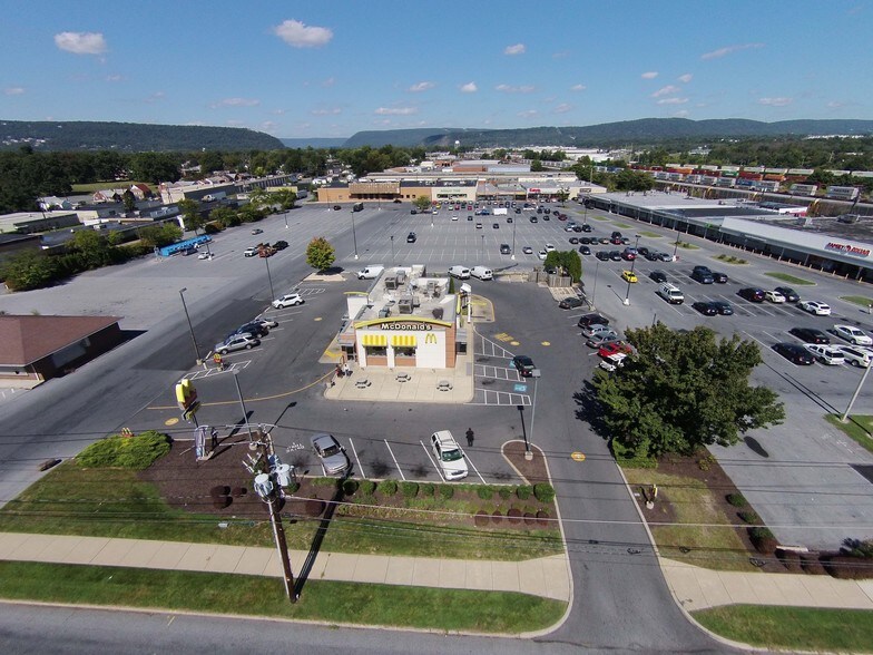 29012971 N 7th St, Harrisburg, PA 17110 Uptown Plaza Shopping Center