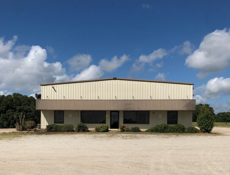 610 I-45 S, Madisonville, TX for sale - Building Photo - Image 1 of 1