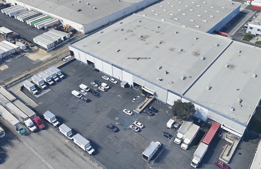 325-337 N Baldwin Park Blvd, City Of Industry, CA for lease - Building Photo - Image 2 of 5