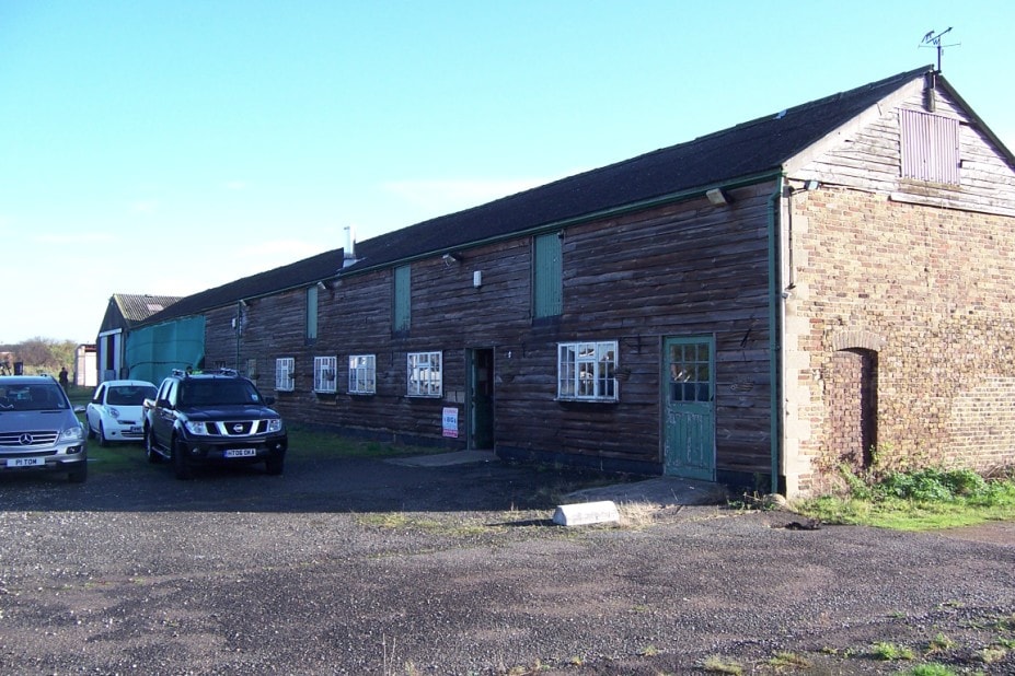 Sewardstone Rd, London for sale Primary Photo- Image 1 of 1