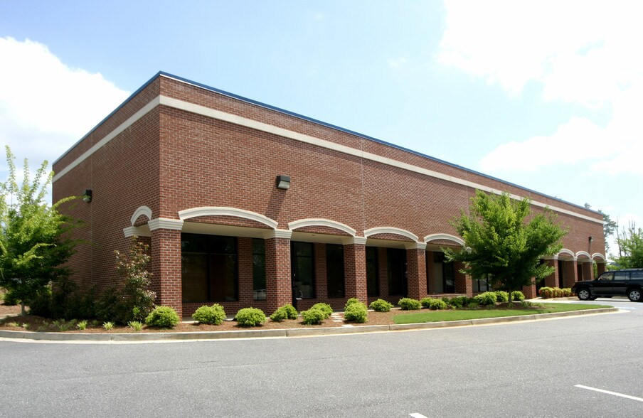 615 Hembree Pky, Roswell, GA for sale - Building Photo - Image 1 of 1