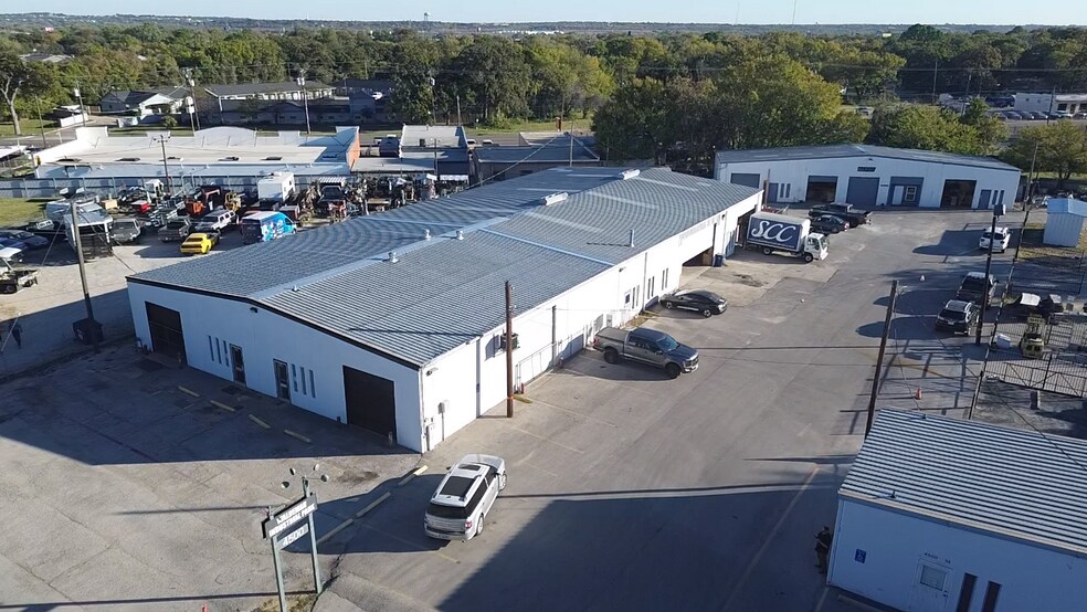 4500 Waldemar St, Haltom City, TX for lease - Building Photo - Image 2 of 6
