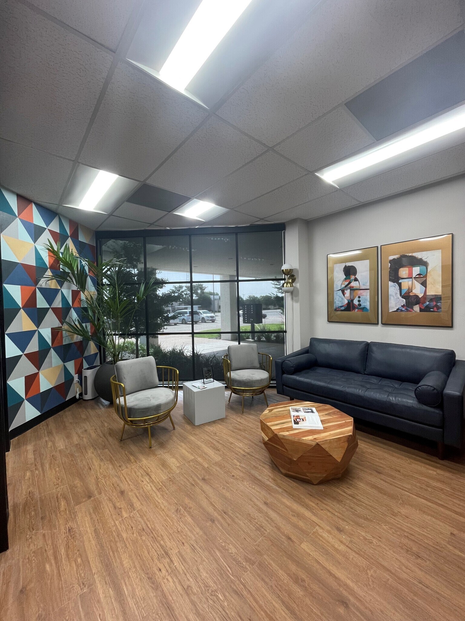 4105 City Point Dr, North Richland Hills, TX for lease Interior Photo- Image 1 of 11