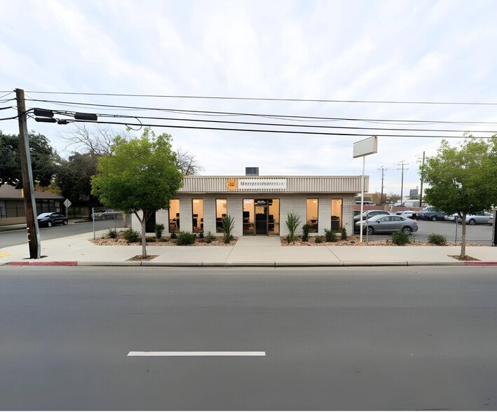 925 N Abby St, Fresno, CA for sale - Building Photo - Image 1 of 5