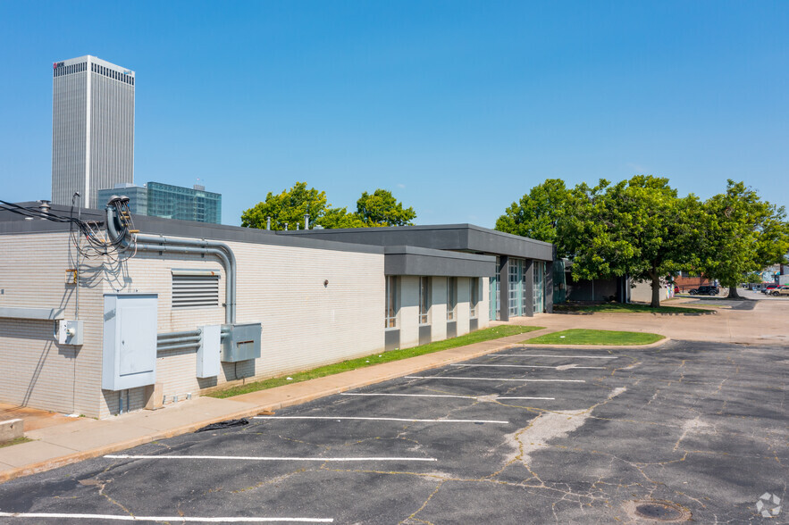 411 S Frankfort Ave S, Tulsa, OK for lease - Building Photo - Image 2 of 5