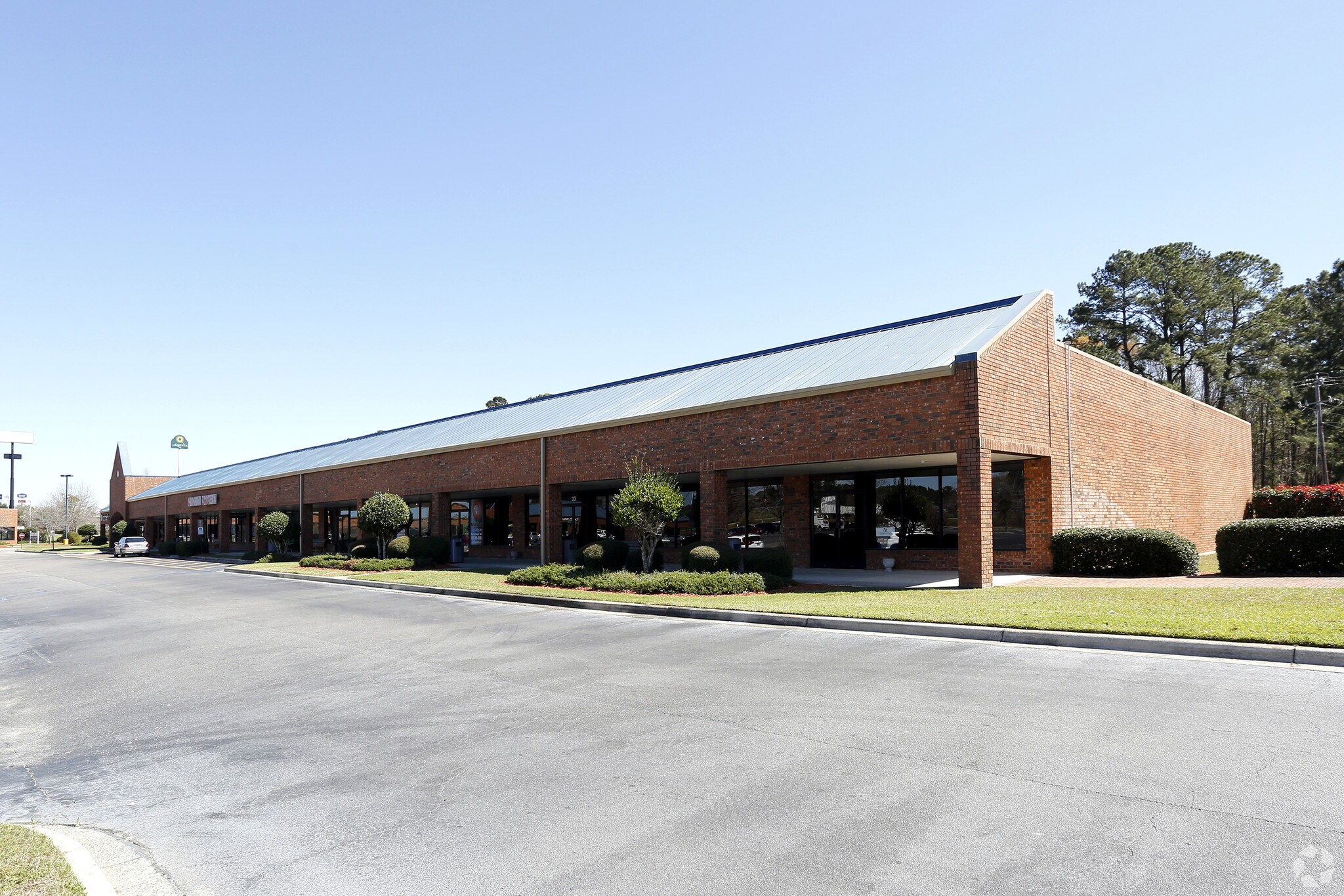 11 Gateway Blvd S, Savannah, GA 31419 The Shoppes of Savannah