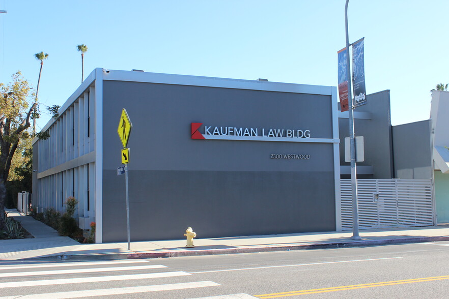 2300 Westwood Blvd, Los Angeles, CA for lease - Building Photo - Image 1 of 34