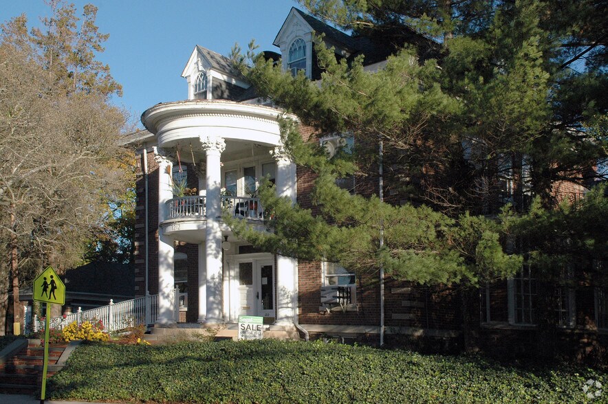 1212 Stuyvesant Ave, Trenton, NJ for sale - Primary Photo - Image 1 of 1