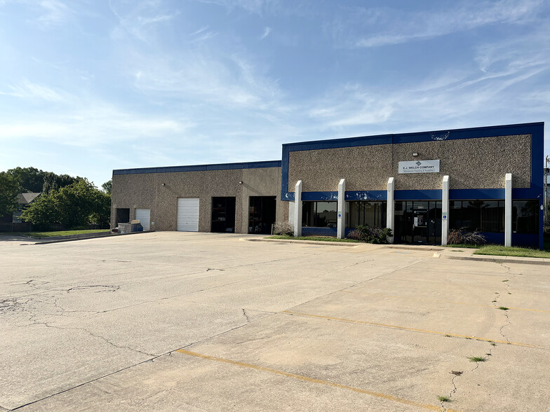 4326 SW 21st St, Oklahoma City, OK for lease - Building Photo - Image 1 of 7