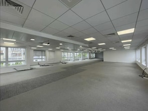 141 Avenue De Clichy, Paris for lease Interior Photo- Image 2 of 5