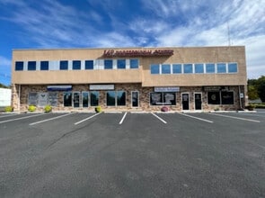 142 Rte 23 N, Pompton Plains, NJ for lease Interior Photo- Image 1 of 11