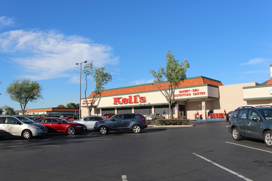 6975-7393 Jackson Dr, San Diego, CA for lease - Building Photo - Image 1 of 5