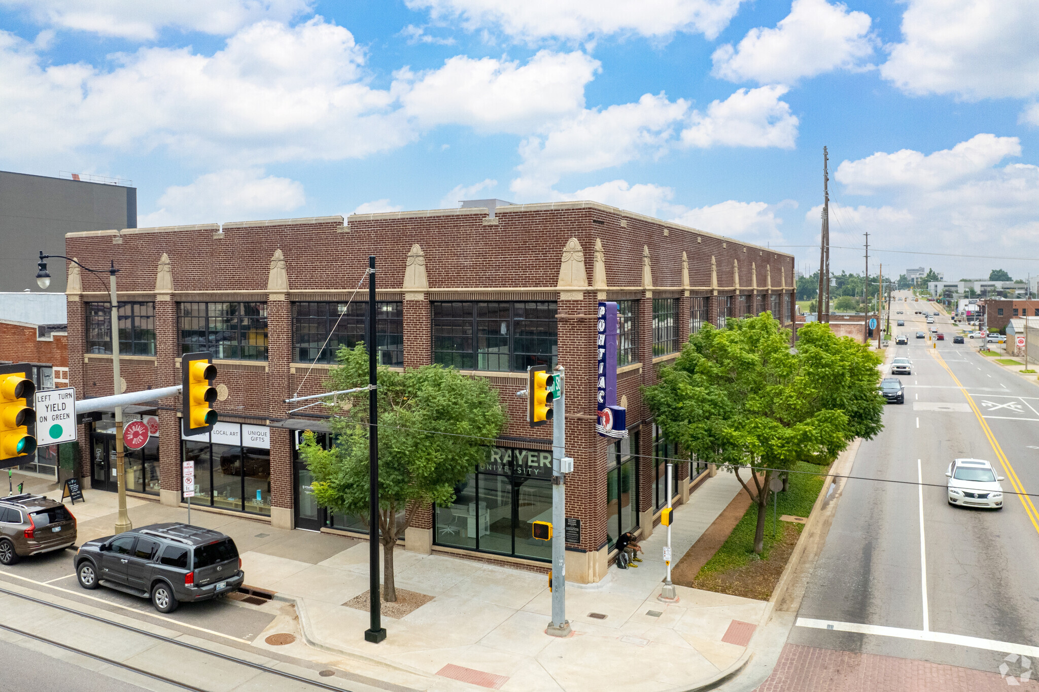 1100 N Broadway Ave, Oklahoma City, OK for lease Building Photo- Image 1 of 14