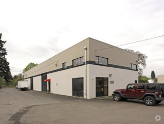 More details for 2312-2330 SE Clatsop St, Portland, OR - Industrial for Lease