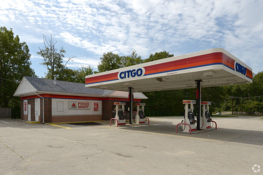 514 Greenville Ave, Johnston, RI for sale - Primary Photo - Image 1 of 1