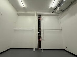 529 S Broadway, Los Angeles, CA for lease Interior Photo- Image 2 of 4