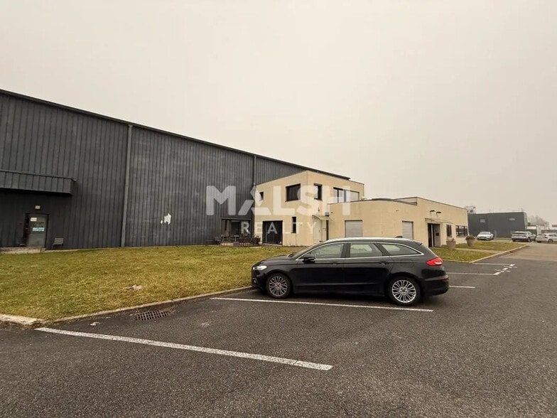 Flex in Saint-André-de-Corcy for lease - Building Photo - Image 3 of 5