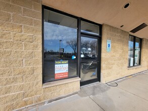 410-416 W Higgins Rd, Schaumburg, IL for lease Building Photo- Image 2 of 16