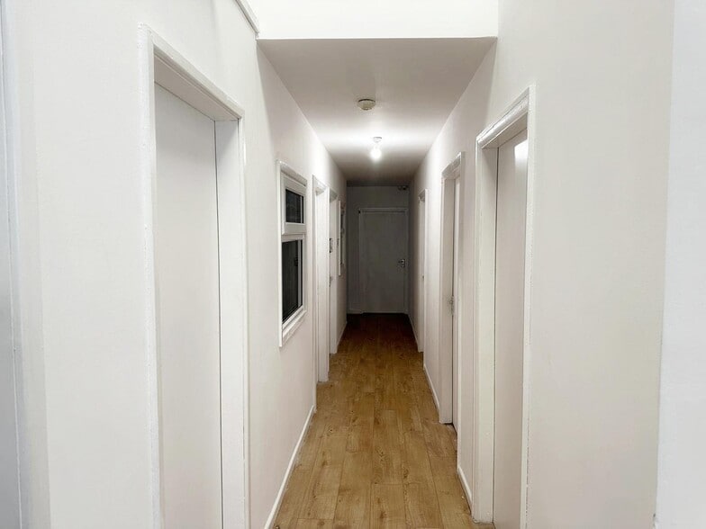 17-23 Broughton Ln, Manchester for lease - Building Photo - Image 3 of 5