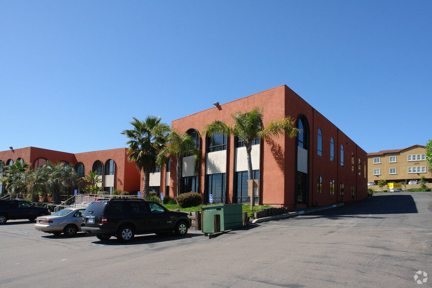 2122 S El Camino Real, Oceanside, CA for lease - Primary Photo - Image 1 of 6