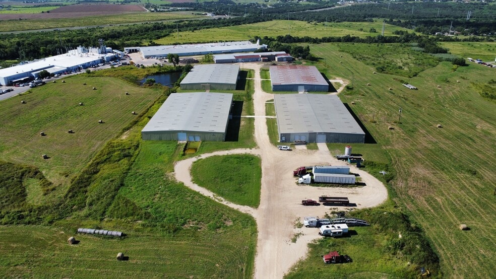 Taylor Light Industrial Park portfolio of 6 properties for sale on LoopNet.com - Building Photo - Image 1 of 5