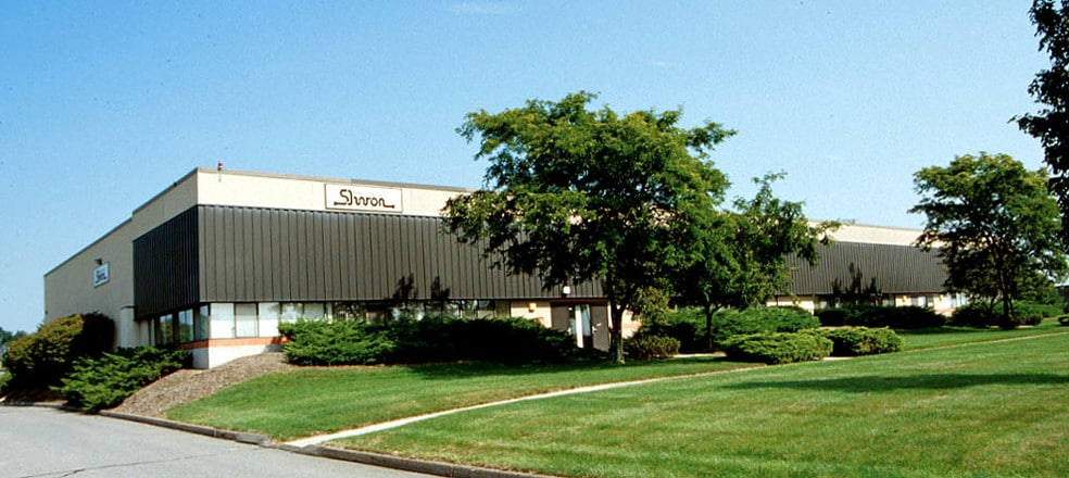 19 Norfolk Ave, Easton, MA for lease - Primary Photo - Image 2 of 3