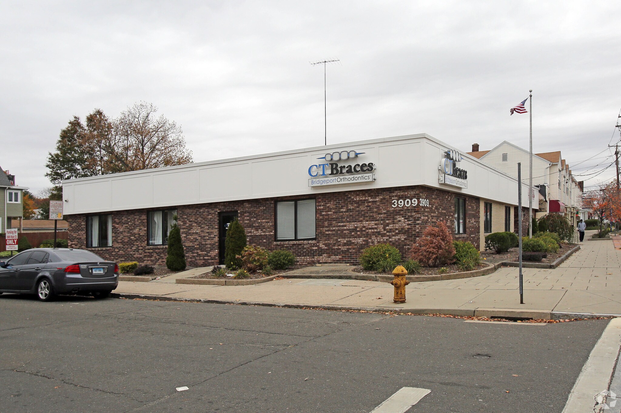 3909 Main St, Bridgeport, CT for sale Primary Photo- Image 1 of 1