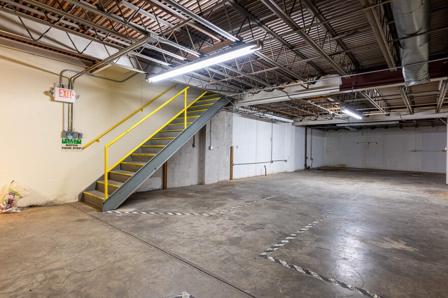 3040-3050 S Kettering Blvd, Moraine, OH for sale - Building Photo - Image 3 of 28