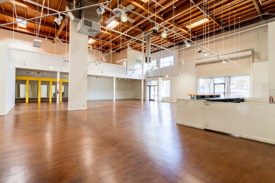 590 10th St, San Francisco, CA for lease - Building Photo - Image 2 of 8