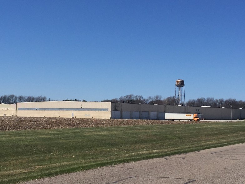 755 S 500 West, La Porte, IN for sale - Primary Photo - Image 1 of 1