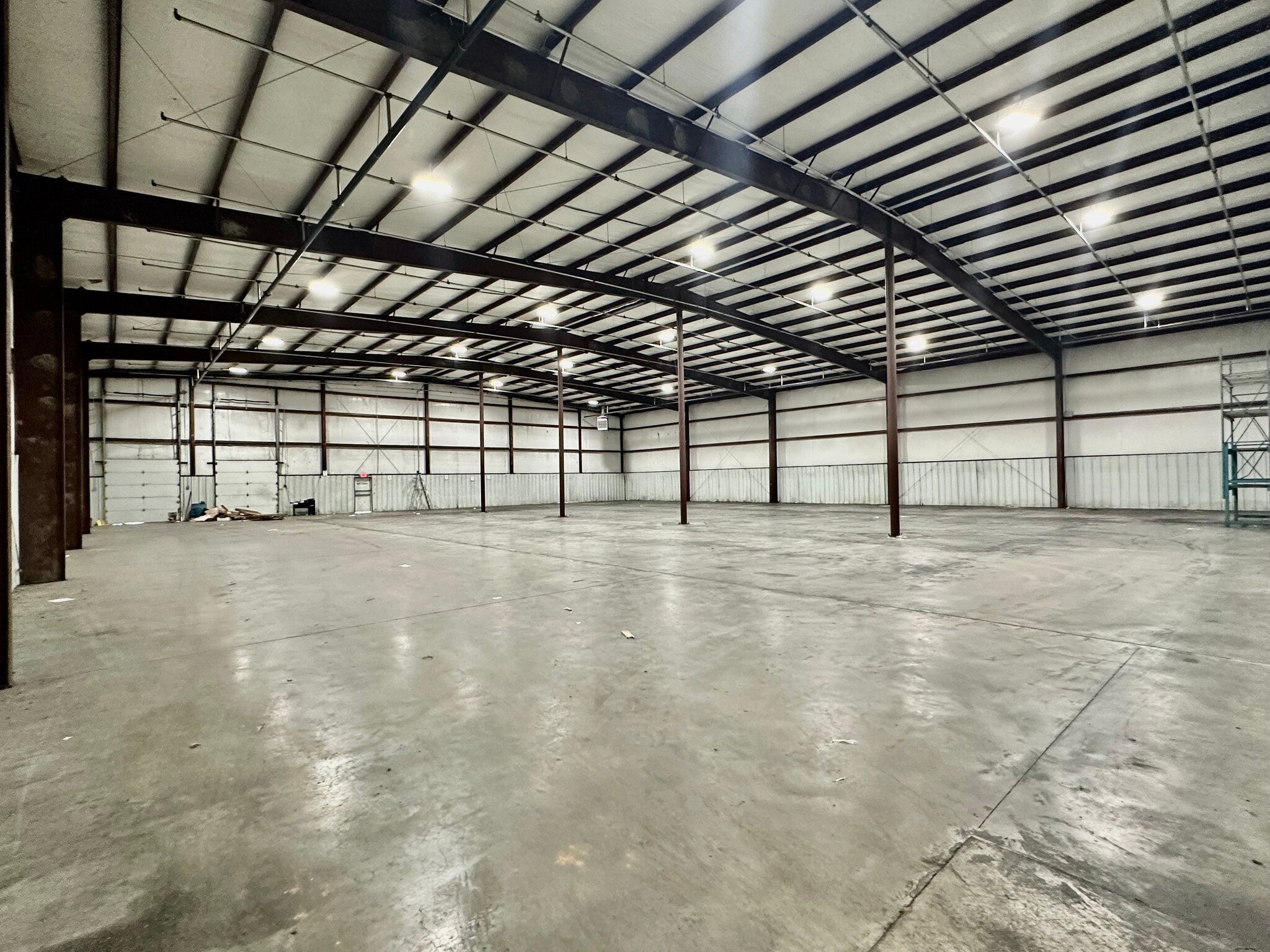 5571 N Main St, Joplin, MO for sale Interior Photo- Image 1 of 1