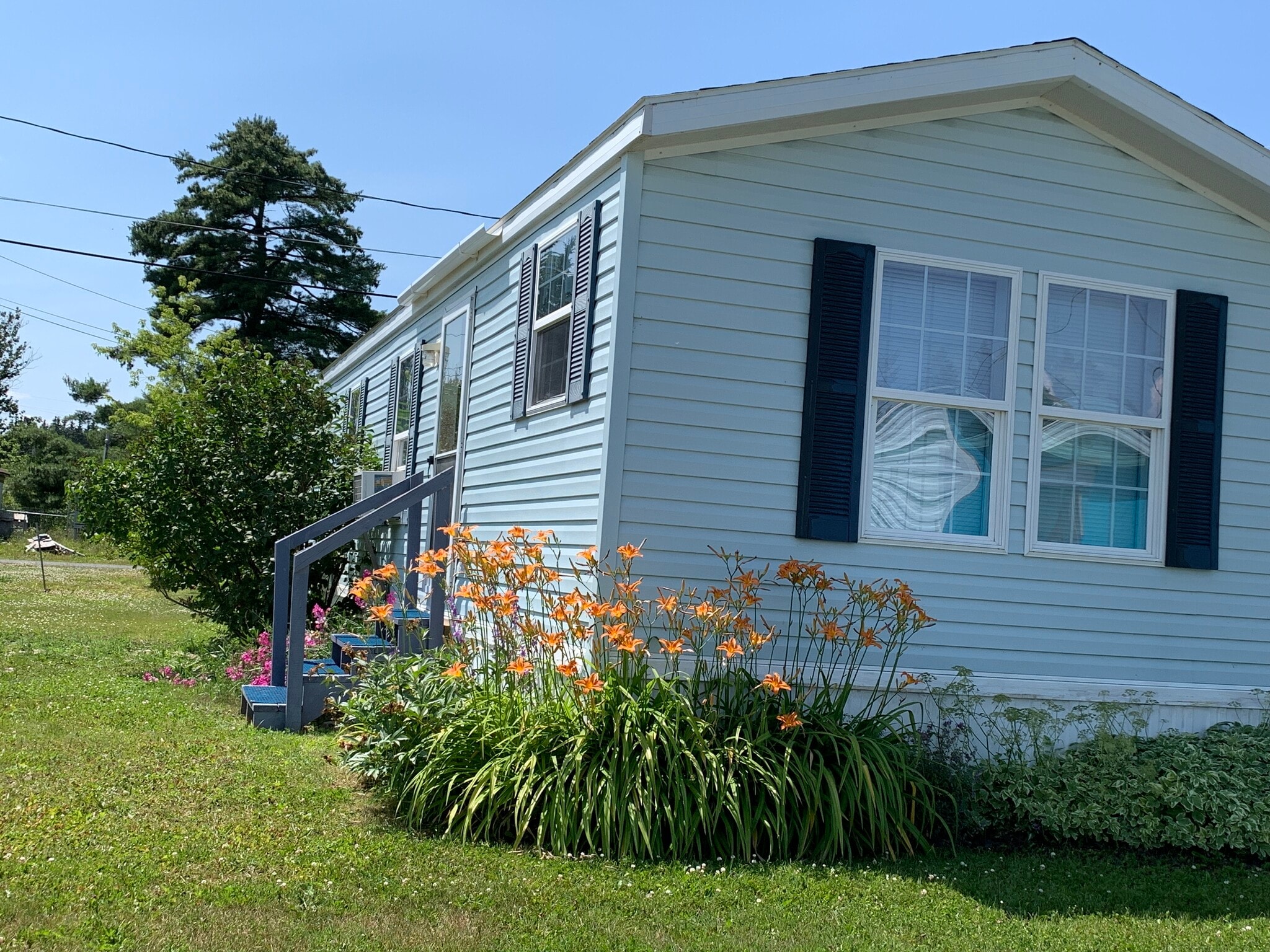 89 Old Woodstock Rd, Houlton, ME for sale Primary Photo- Image 1 of 4