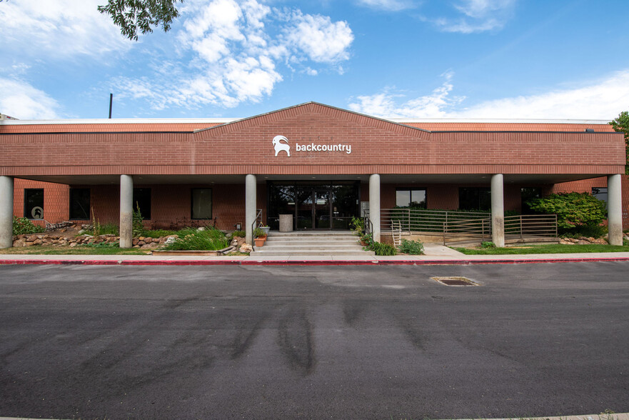 2607 Decker Lake Blvd, Salt Lake City, UT for lease - Building Photo - Image 1 of 4