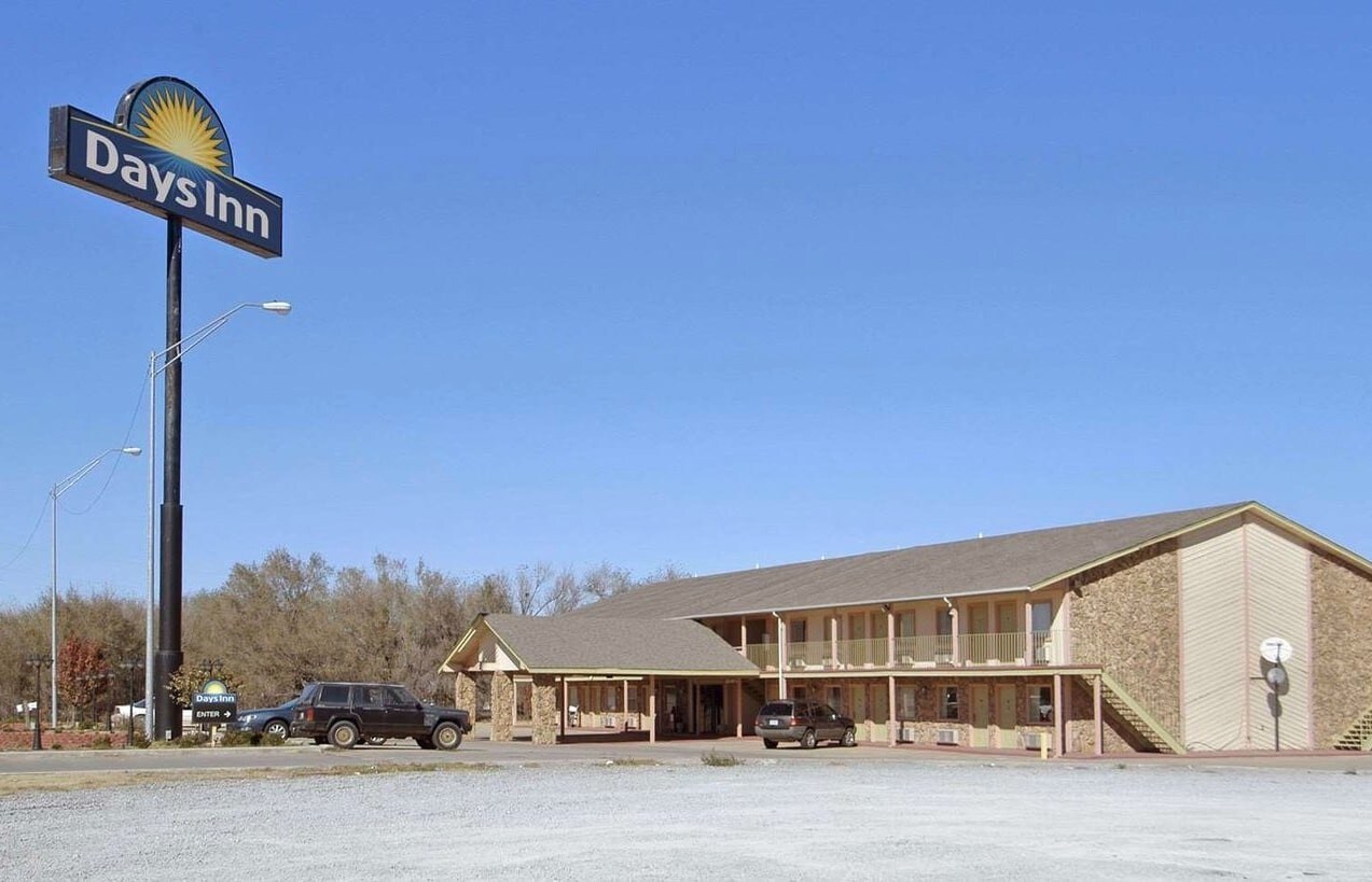 1212 NW Highway St, Woodward, OK for sale Primary Photo- Image 1 of 1