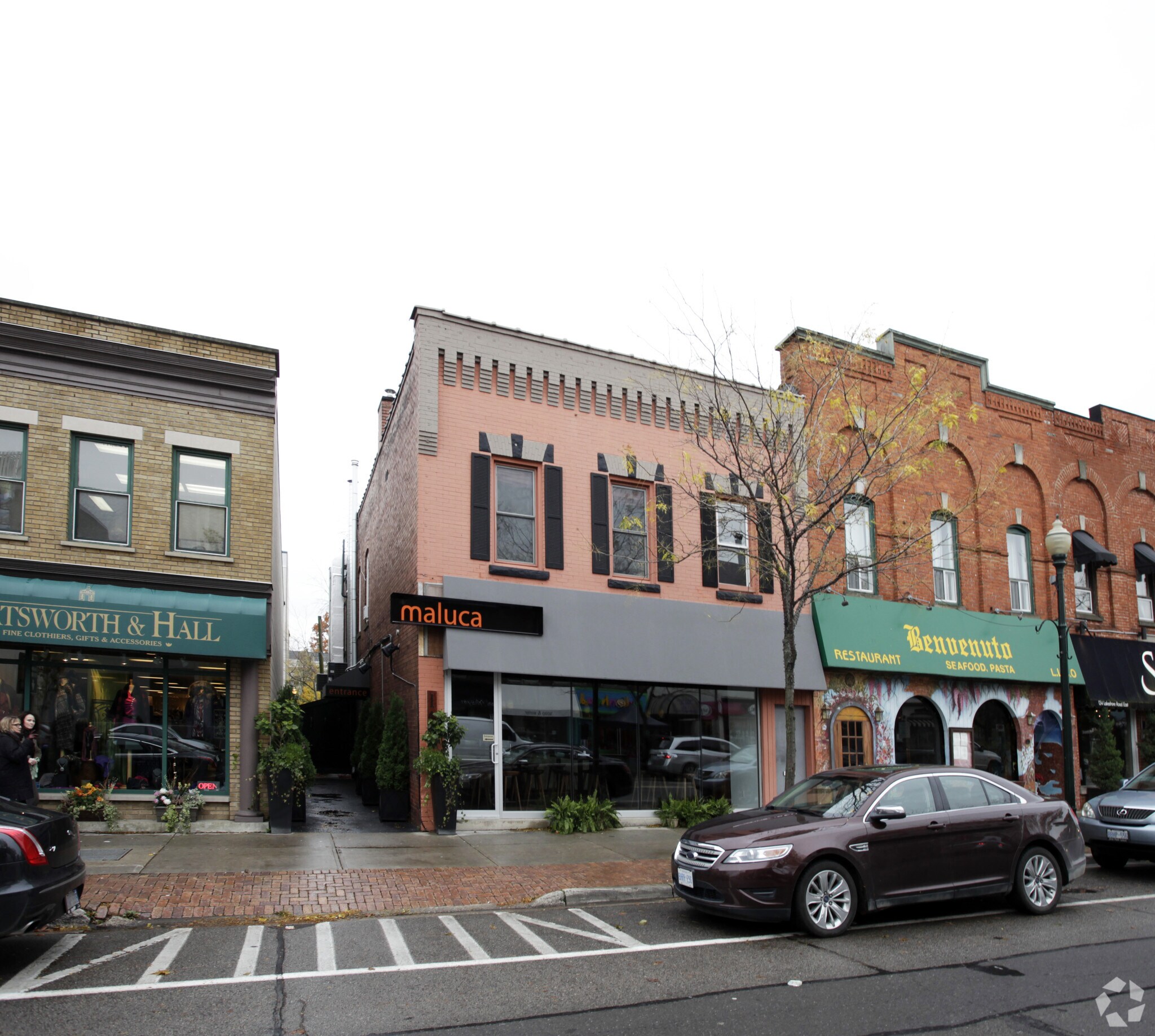 142 Lakeshore Rd E, Oakville, ON for sale Primary Photo- Image 1 of 1