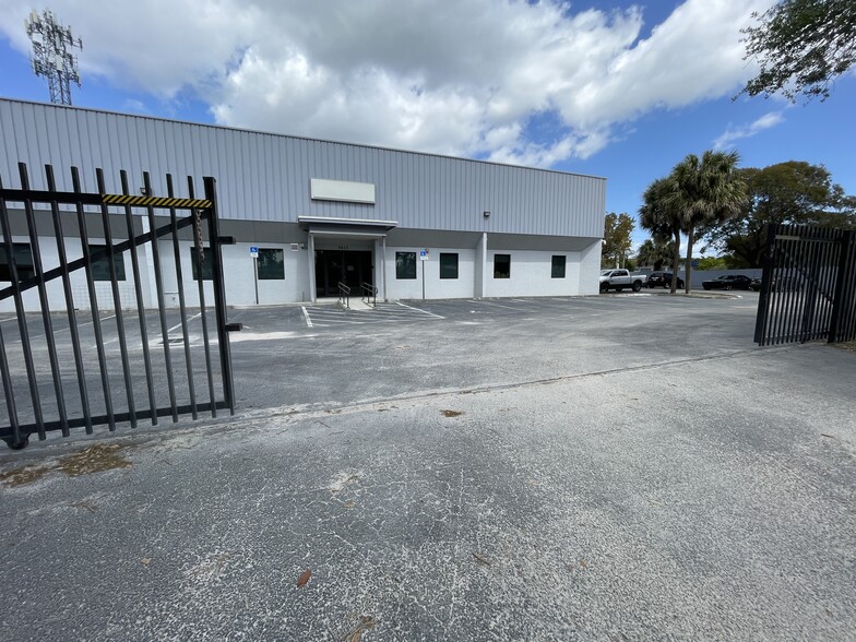 3413 SW 14th St, Deerfield Beach, FL for lease - Building Photo - Image 3 of 18