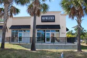 2076 Seminole Blvd, Largo, FL for lease Building Photo- Image 2 of 19