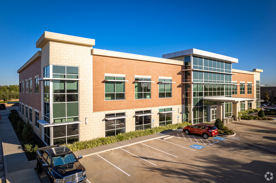 6921 Brisbane Ct, Sugar Land, TX for lease - Building Photo - Image 1 of 10