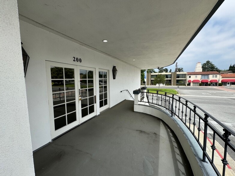 2290 Huntington Dr, San Marino, CA for lease - Building Photo - Image 3 of 4