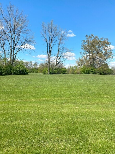 3200 Block of S Meeker, Muncie, IN for sale - Building Photo - Image 2 of 11