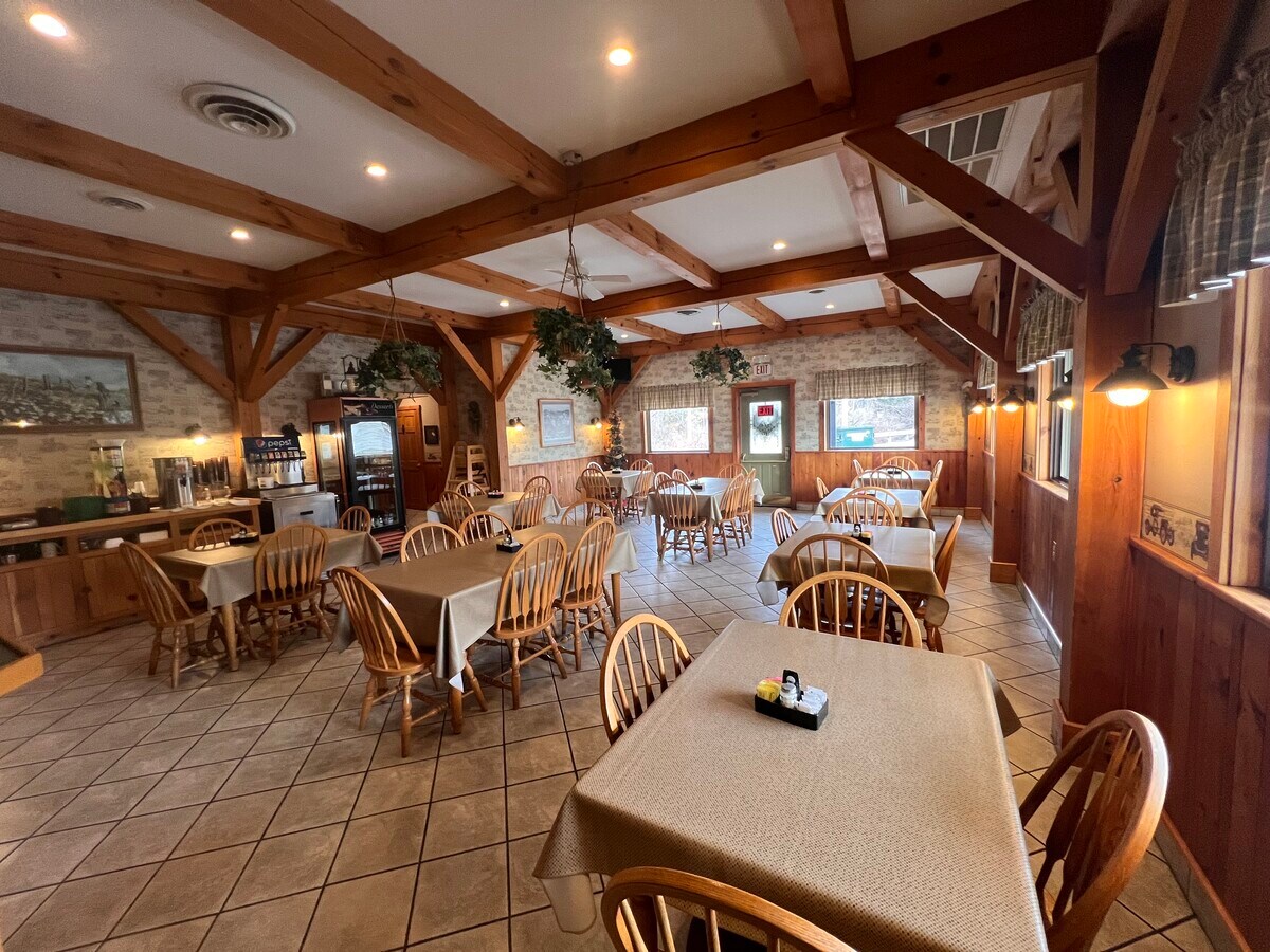 204 Elk Run Ave, Punxsutawney, PA 15767 Neko's Bar & Grill