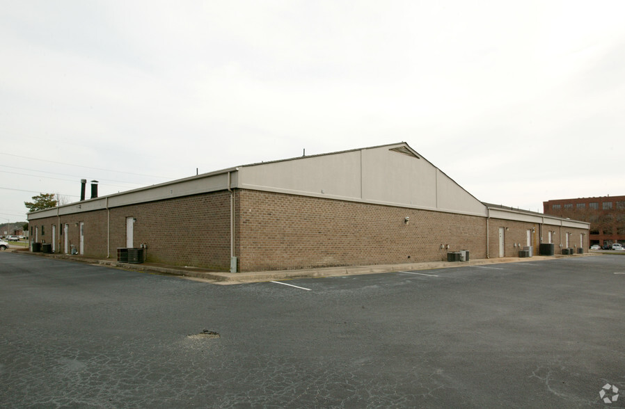 1125-1141 First Colonial Rd, Virginia Beach, VA for lease - Building Photo - Image 3 of 6