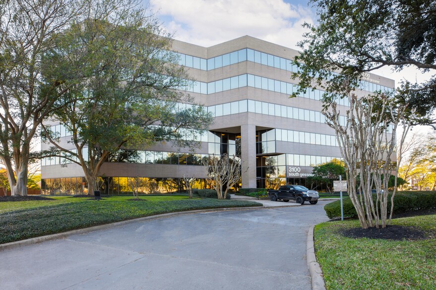 3100 S Gessner Rd, Houston, TX for lease - Building Photo - Image 1 of 6