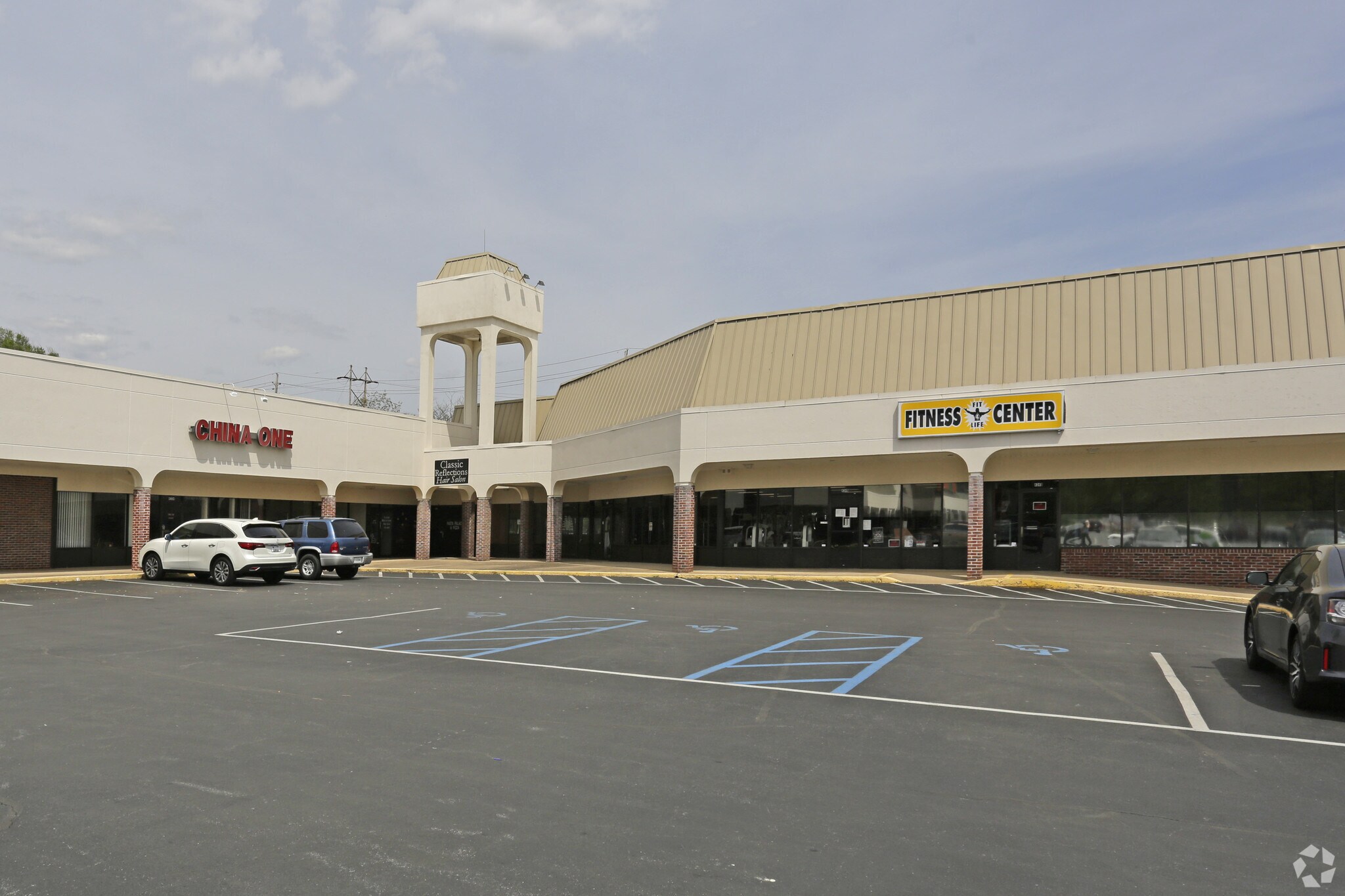 43204330 W Stone Dr, Kingsport, TN 37660 Allendale Market Place